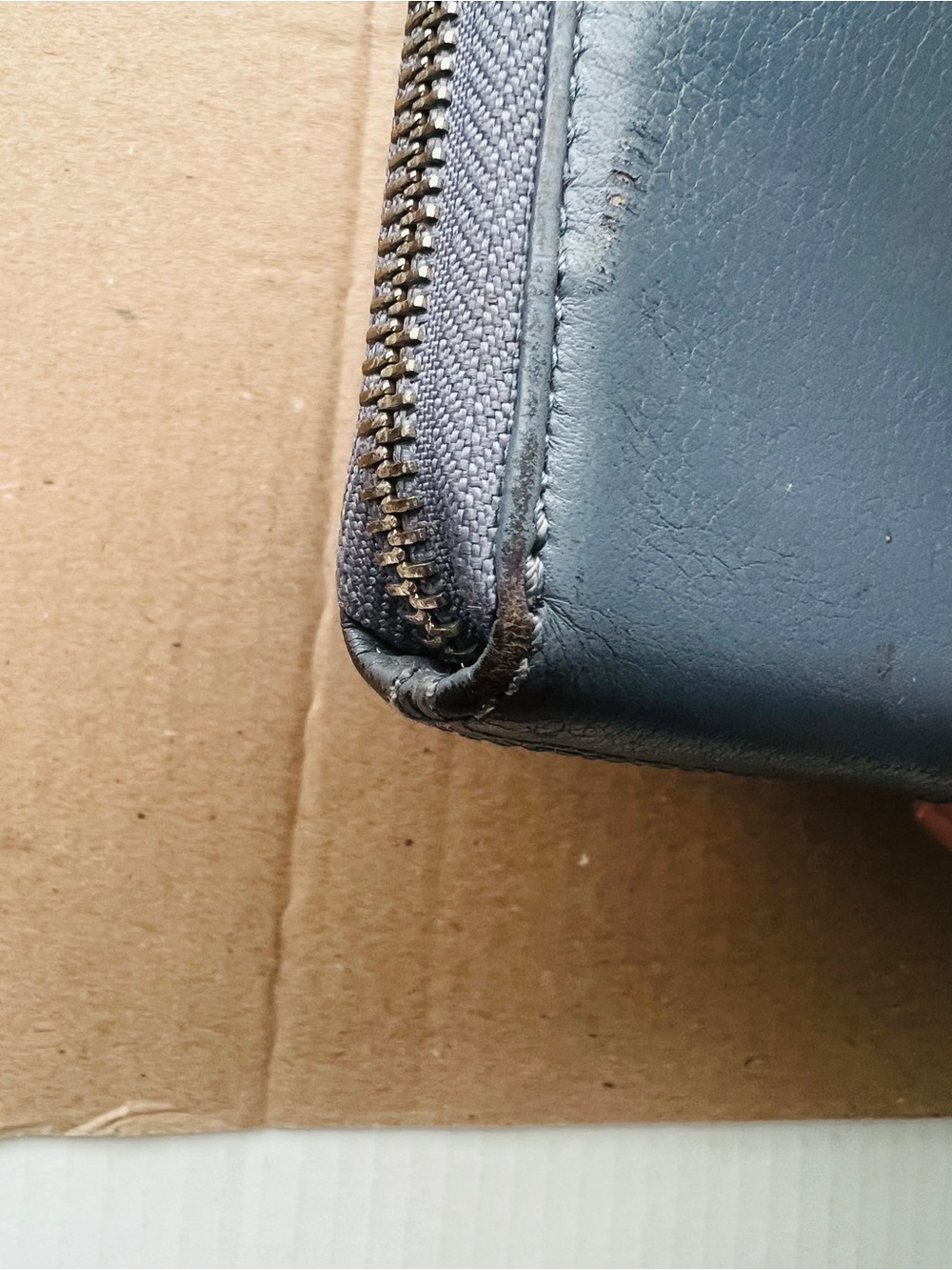 B. Makowsky Blue Leather Zip Around Wallet Silver Hardware Classic Organizer - Picture 7 of 11